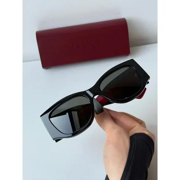 NEW Gucci GG2115S Black Thick Leg Striped Sunglasses $480 - Picture 2 of 7